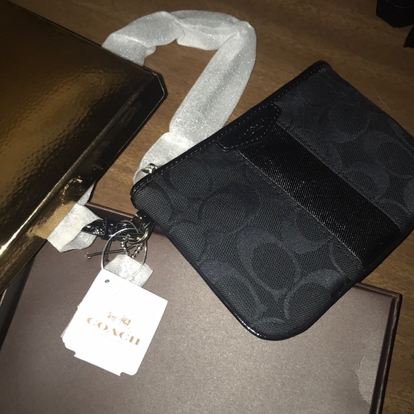 *NEW WITH TAGS* COACH - Picture 2 of 2